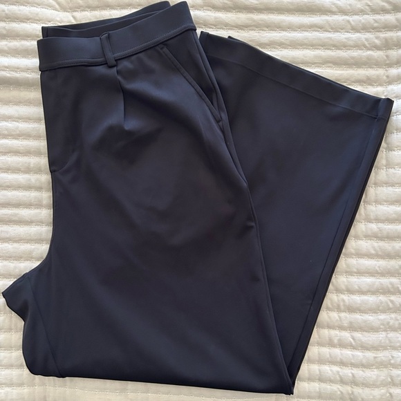 NWT, Halara Women’s High Waisted Pleated Pull-On Wide Leg Pants in Black, Large - Picture 8 of 10